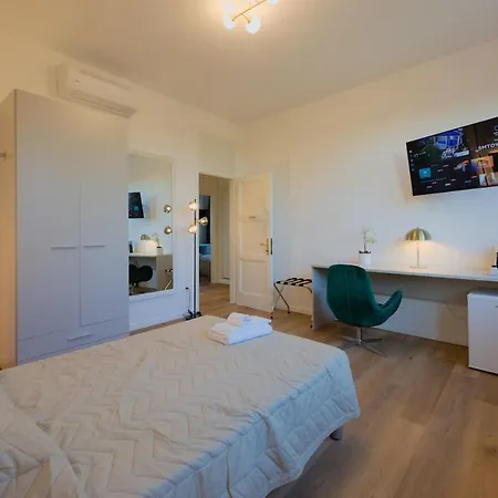 Nairobi - La Casa Di Carta Apartamento Údine